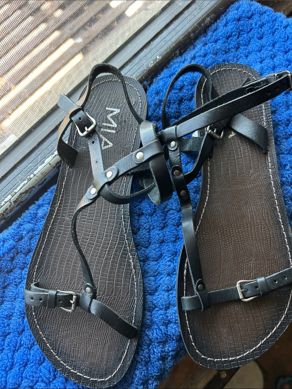 Women’s MIA Black Leather Strappy Gladiator Sandals Size 8.5 BRAND NEW BEAUTIFUL